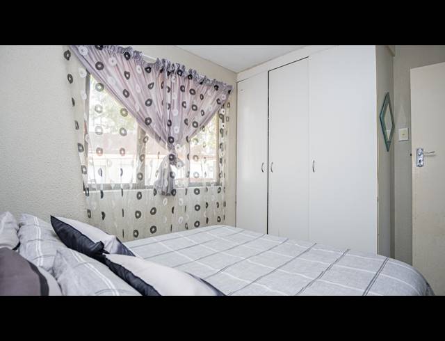 2 BEDROOM APARTMENT FOR SALE IN MONTCLAIR